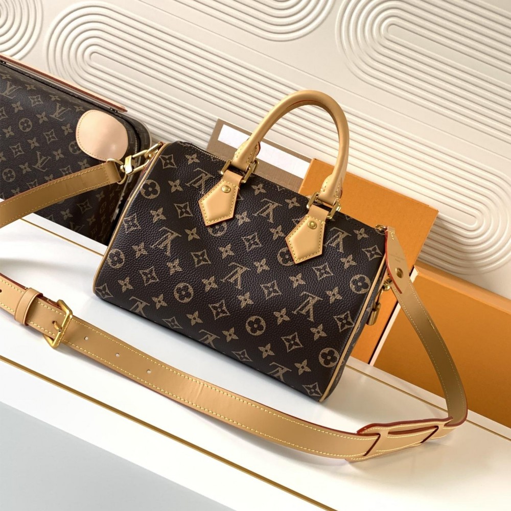 Louis Vuitton SPEEDY Original Canvas Textured Tote Louis Vuitton SPEEDY Original Canvas Textured Tote