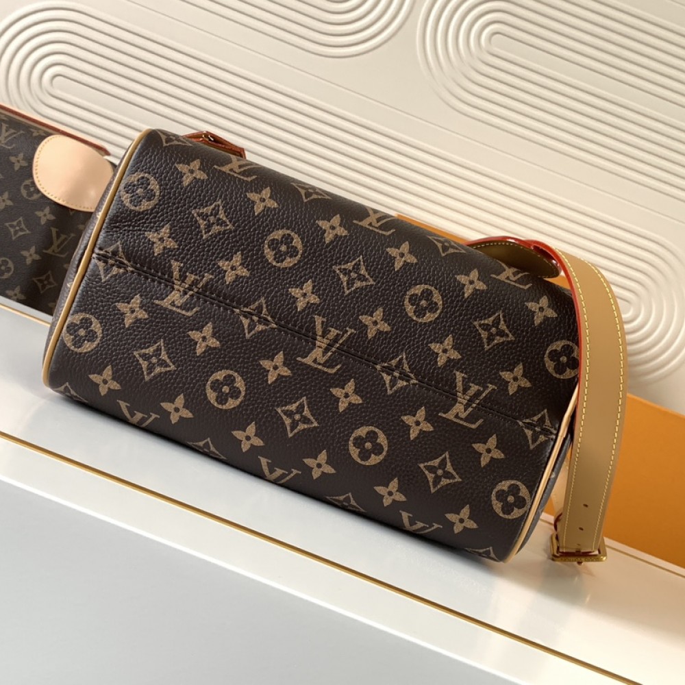 Louis Vuitton SPEEDY Original Canvas Textured Tote Louis Vuitton SPEEDY Original Canvas Textured Tote