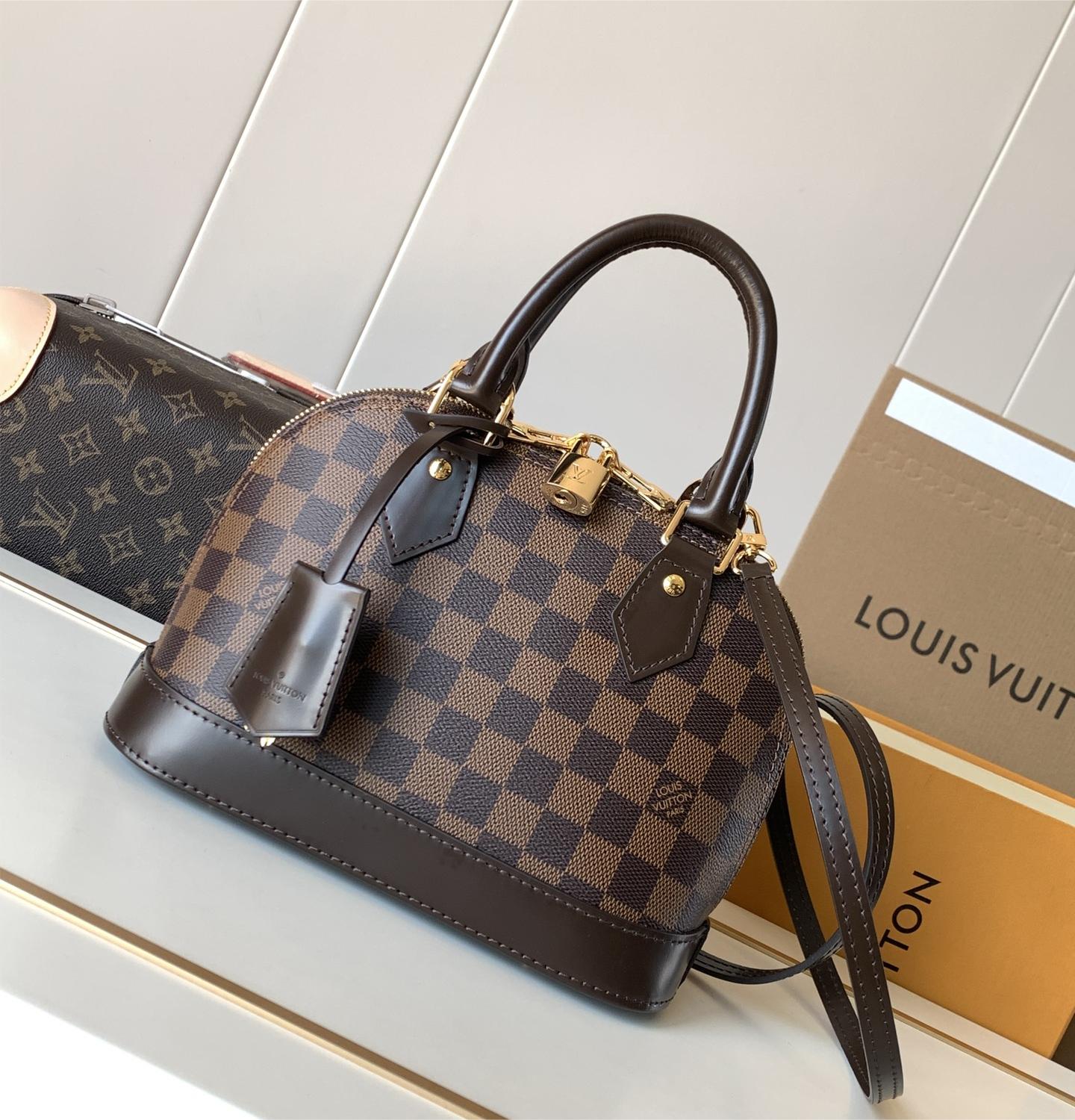 Louis Vuitton SPEEDY series primary color checkerboard texture handbag Louis Vuitton SPEEDY series primary color checkerboard texture handbag