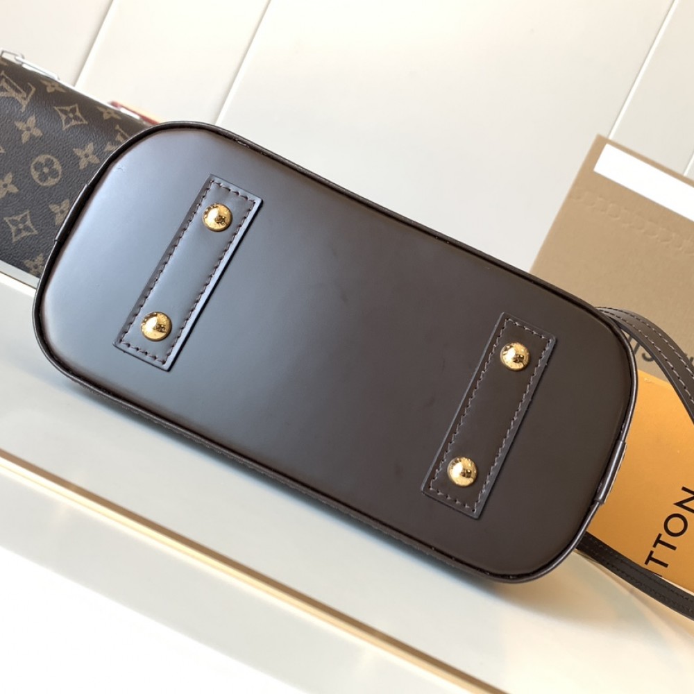 Louis Vuitton SPEEDY series primary color checkerboard texture handbag Louis Vuitton SPEEDY series primary color checkerboard texture handbag