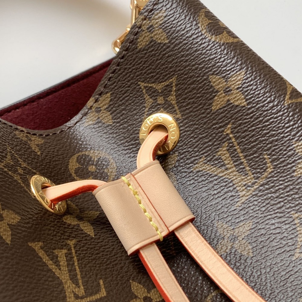 Louis Vuitton Noé Classic Original Canvas Textured Tote Louis Vuitton Noé Classic Original Canvas Textured Tote