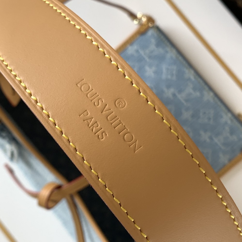 Louis Vuitton OnTheGo blue denim canvas bag Louis Vuitton OnTheGo blue denim canvas bag