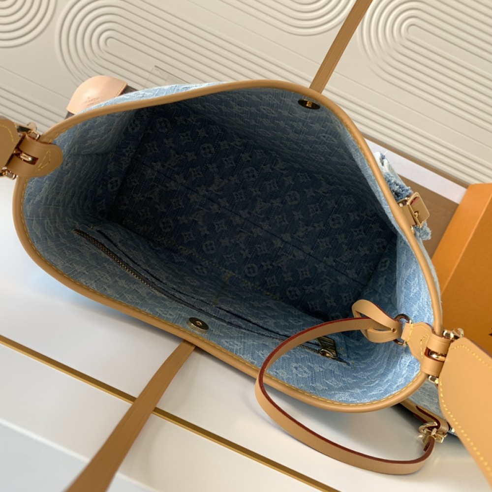 Louis Vuitton OnTheGo blue denim canvas bag Louis Vuitton OnTheGo blue denim canvas bag
