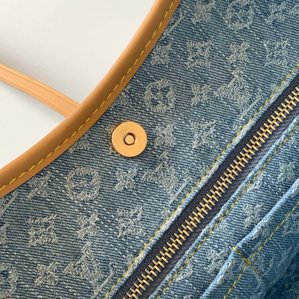 Louis Vuitton OnTheGo blue denim canvas bag Louis Vuitton OnTheGo blue denim canvas bag