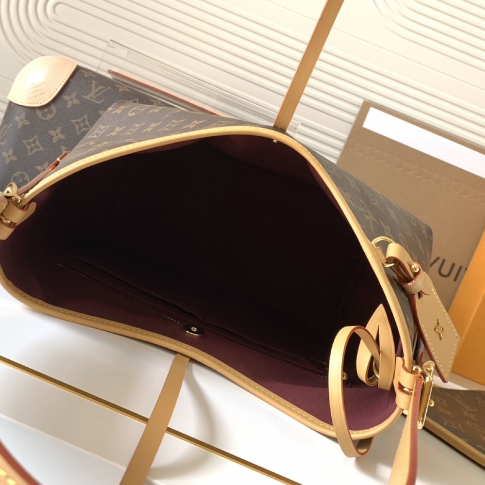 Louis Vuitton OnTheGo Classic Canvas Textured Bag Louis Vuitton OnTheGo Classic Canvas Textured Bag