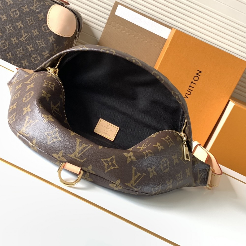 Louis Vuitton DISCOVERY Small Fanny Pack Louis Vuitton DISCOVERY Small Fanny Pack