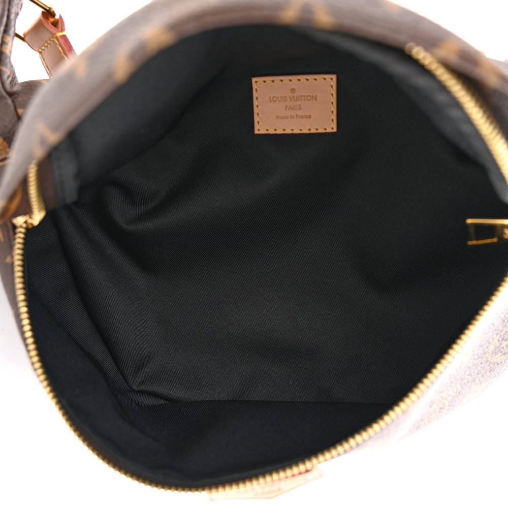 LOUIS VUITTON Monogram Bumbag LOUIS VUITTON Monogram Bumbag