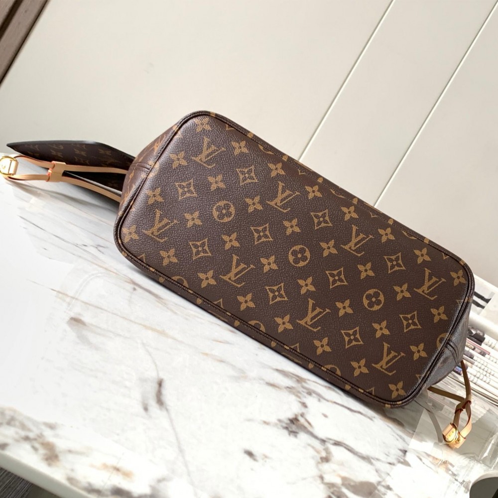 LOUIS VUITTON Neverfull MM LOUIS VUITTON Neverfull MM