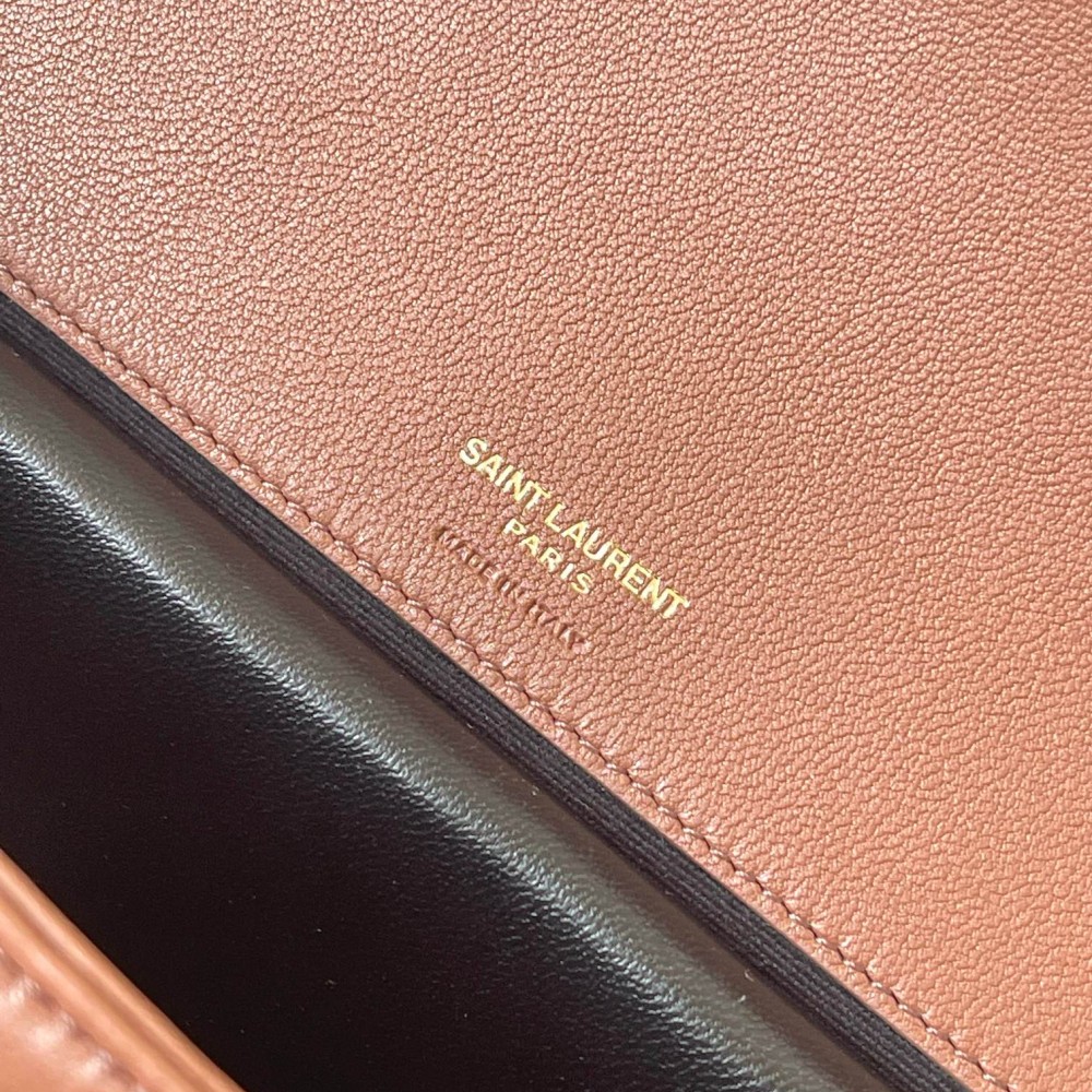 Saint Laurent NIKI series warm pink quilted leather exquisite hardware chain bag Saint Laurent NIKI series warm pink quilted leather exquisite hardware chain bag
