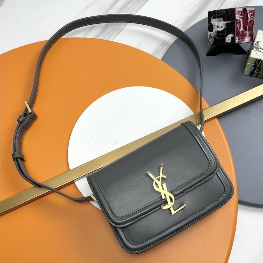 Saint Laurent Burgundy Rhino Manhattan SUNSET Flap Shoulder Bag Saint Laurent Burgundy Rhino Manhattan SUNSET Flap Shoulder Bag