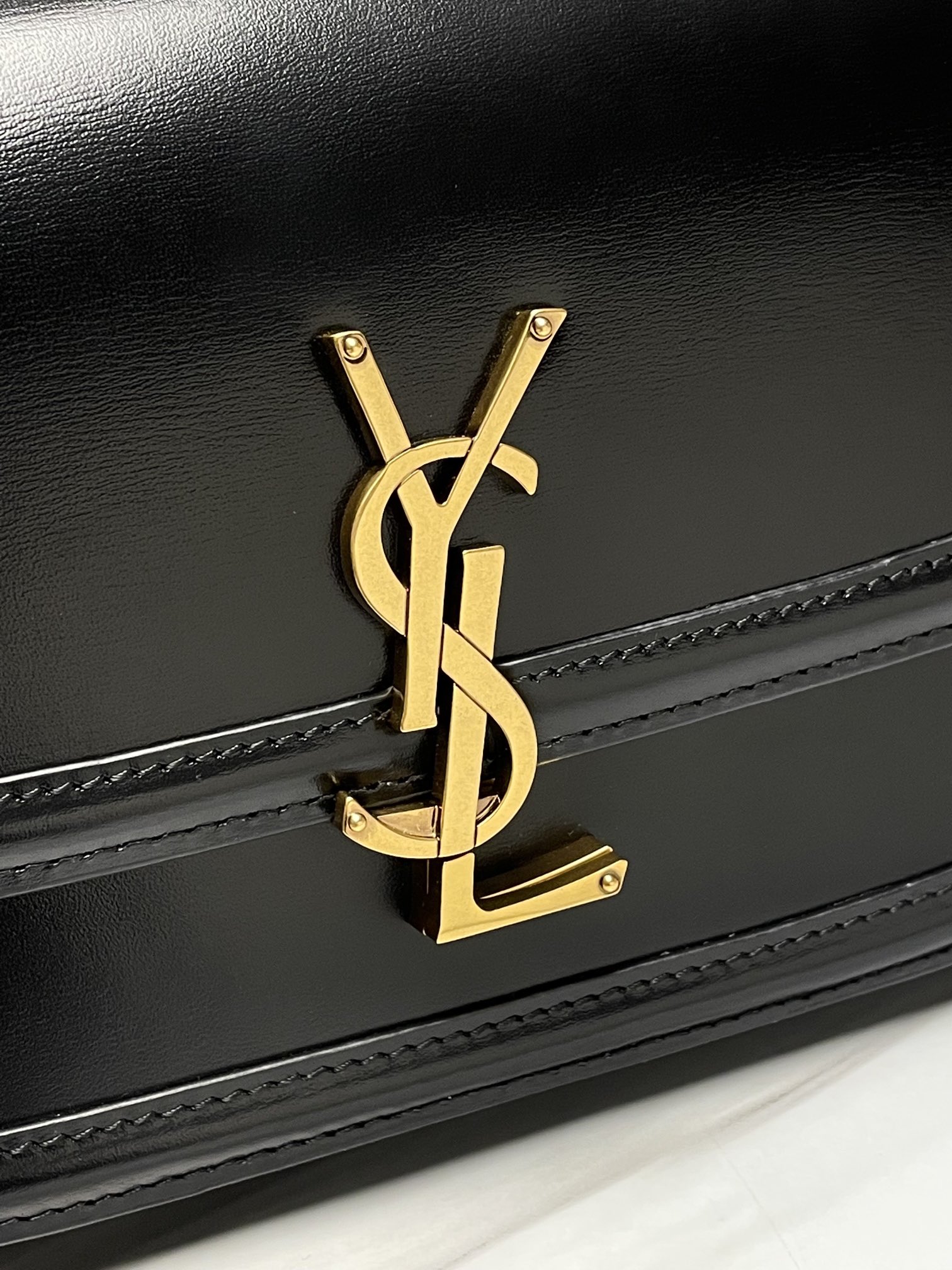Saint Laurent Burgundy Jade Starry Black Manhattan SUNSET Flap Shoulder Bag Saint Laurent Burgundy Jade Starry Black Manhattan SUNSET Flap Shoulder Bag