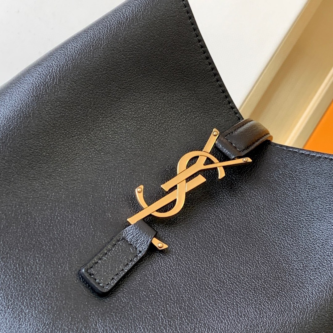 Saint Laurent textured black classic logo hardware leather chain handbag Saint Laurent textured black classic logo hardware leather chain handbag