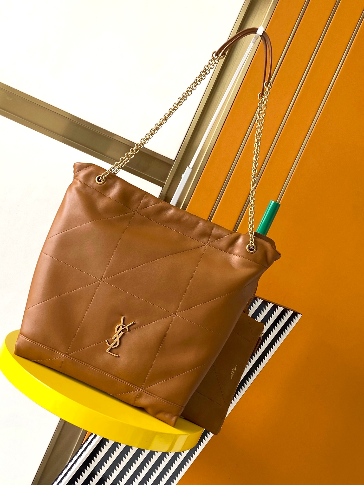 Saint Laurent Large Capacity Exquisite Hardware Genuine Leather Honey Brown Tote Bag Style Saint Laurent Large Capacity Exquisite Hardware Genuine Leather Honey Brown Tote Bag Style