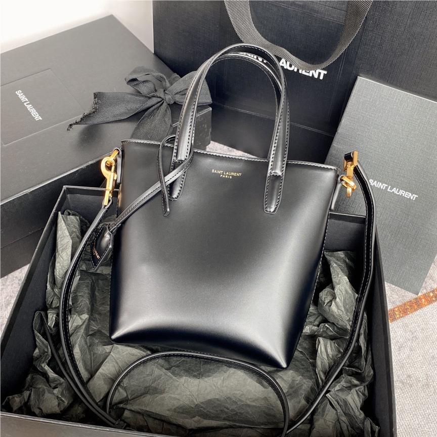 Saint Laurent textured black classic hardware leather chain handbag Saint Laurent textured black classic hardware leather chain handbag