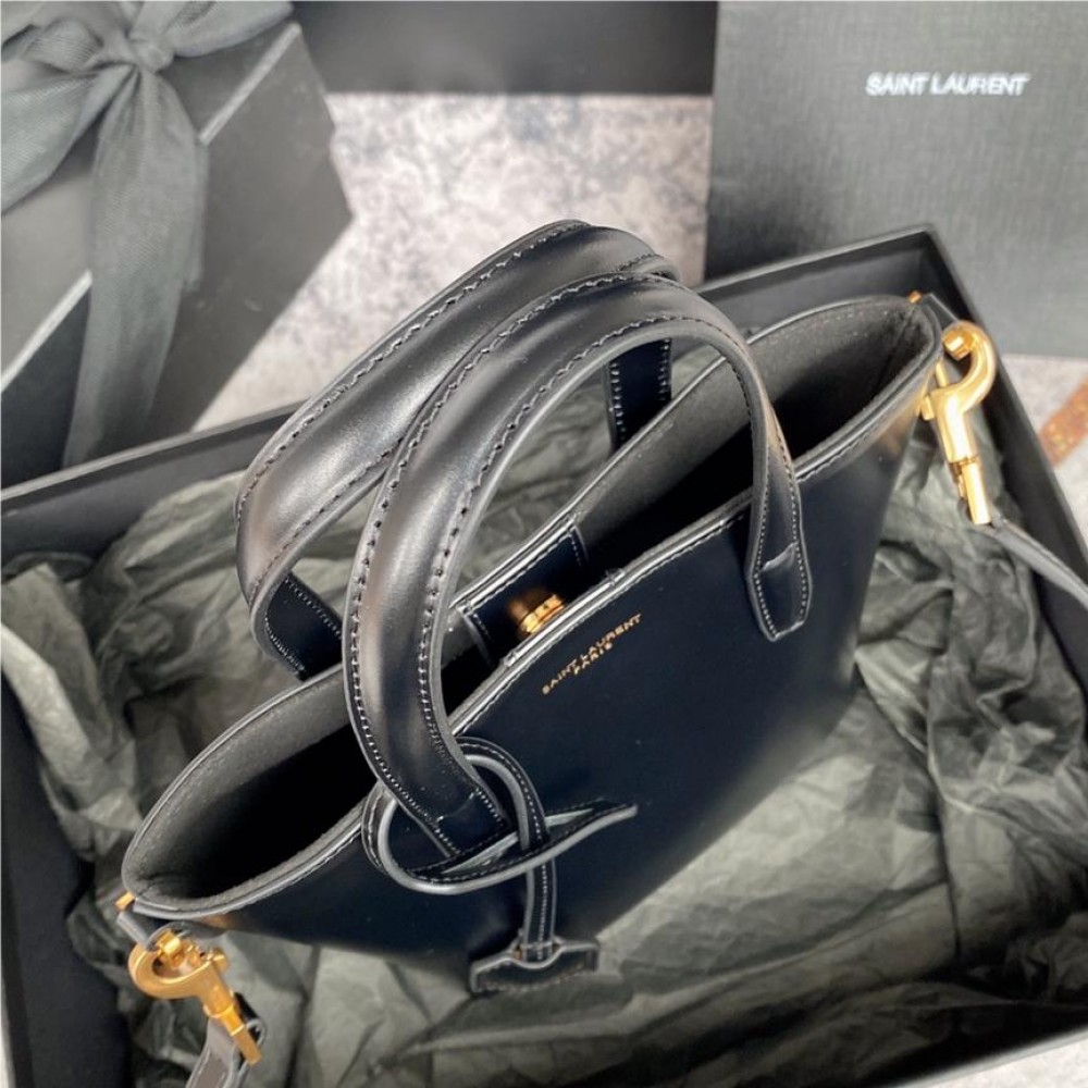 Saint Laurent textured black classic hardware leather chain handbag Saint Laurent textured black classic hardware leather chain handbag