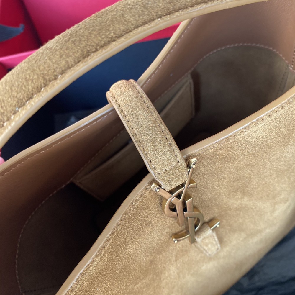 Saint Laurent Niki suede warm brown exquisite hardware genuine leather handbag Saint Laurent Niki suede warm brown exquisite hardware genuine leather handbag