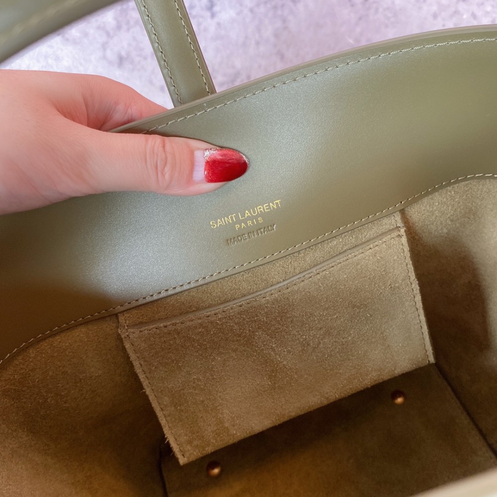 Saint Laurent Niki glossy emerald exquisite hardware leather handbag Saint Laurent Niki glossy emerald exquisite hardware leather handbag
