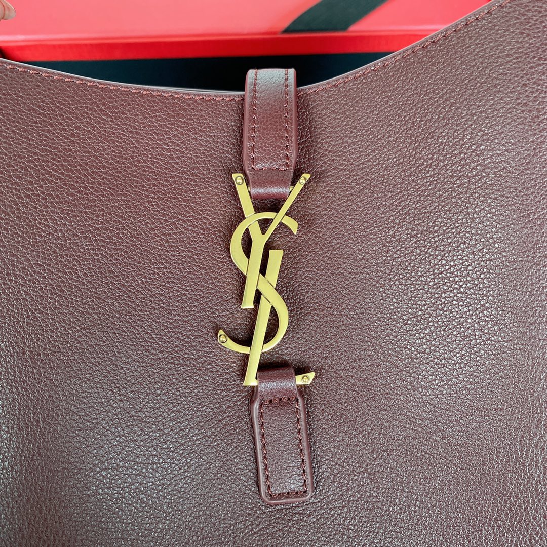 Saint Laurent NIKI series shiny crimson women's exquisite hardware leather handbag Saint Laurent NIKI series shiny crimson women's exquisite hardware leather handbag