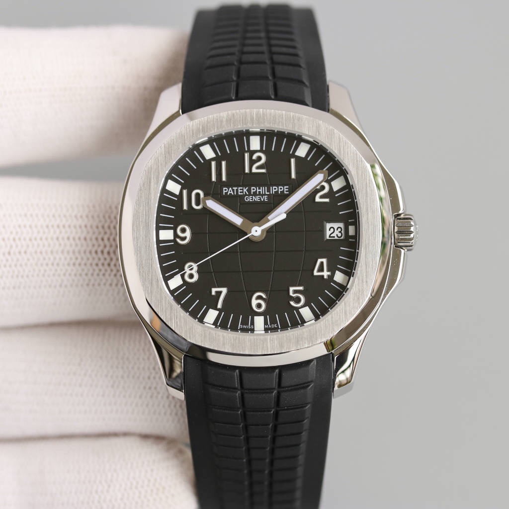 Patek Philippe Aquanaut Series 5167A-001
